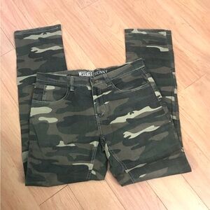 Free World Camo Skinny Jean, 32Wx33L